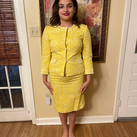 Suit for reference on length - Picture 4 of 4